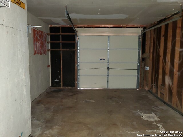 Image 9 of 10 For 614 Oak  