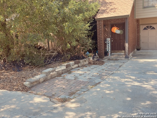 Image 6 of 10 For 821 Meadow Stone