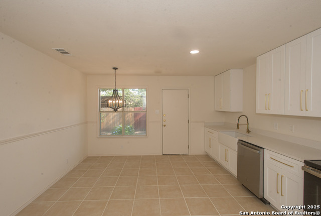 Listing photo id 9 for 8914 Timber Run