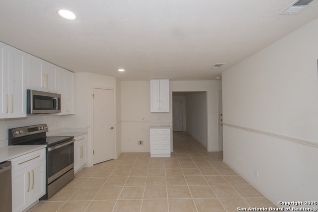 Listing photo id 11 for 8914 Timber Run