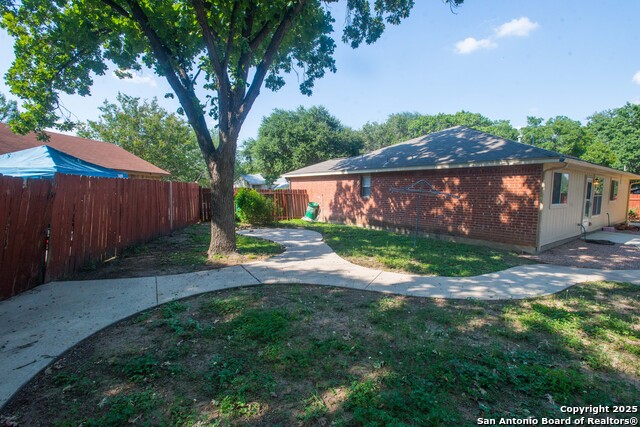 Listing photo id 18 for 8914 Timber Run