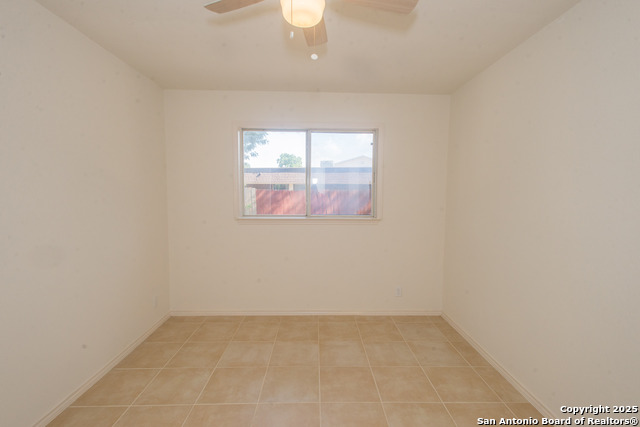 Listing photo id 4 for 8914 Timber Run