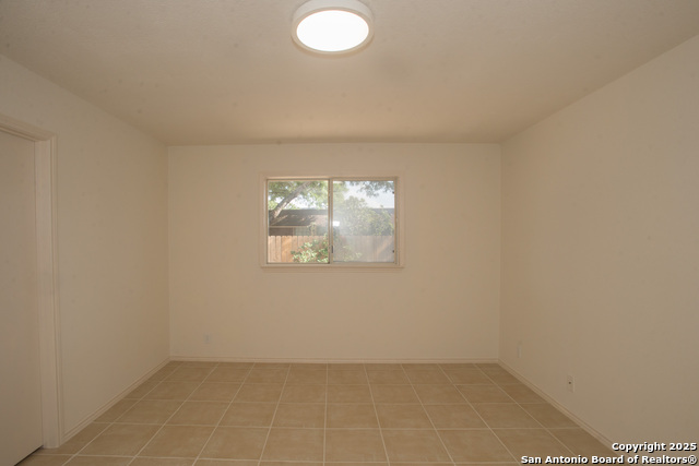 Listing photo id 6 for 8914 Timber Run