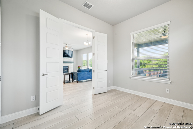 Image 19 of 34 For 355 Jereth