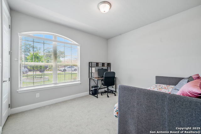 Image 26 of 34 For 355 Jereth