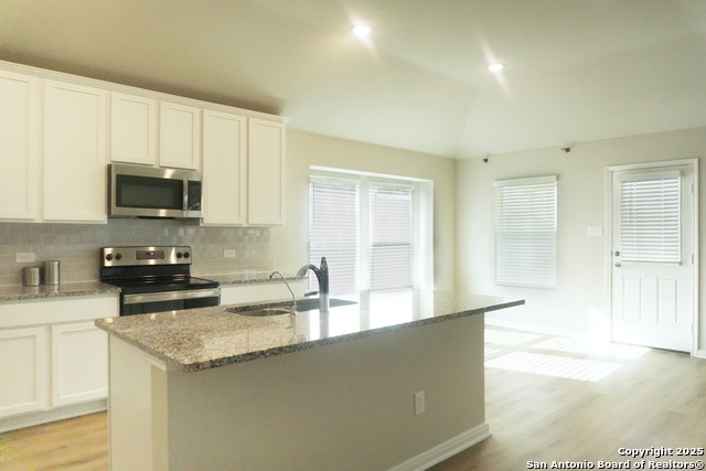 Listing photo id 1 for 9321 Bronze Cyn