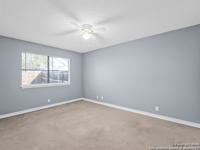 Listing photo id 8 for 715 Meadow Gate Dr.