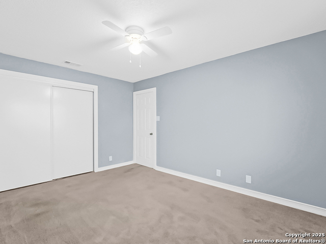 Listing photo id 9 for 715 Meadow Gate Dr.