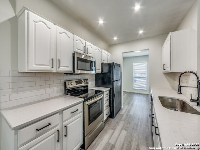 Listing photo id 9 for 9714 Five Forks