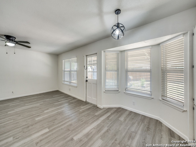 Listing photo id 10 for 9714 Five Forks