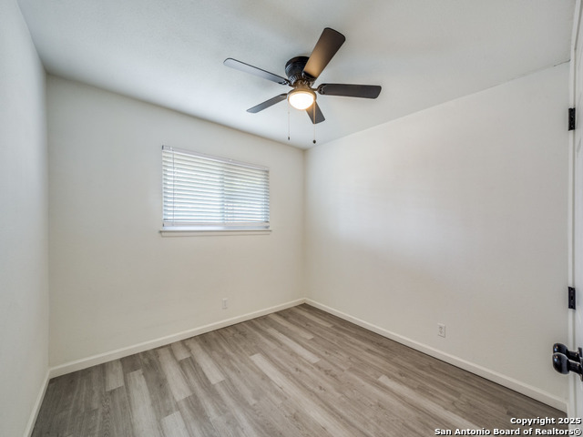Listing photo id 15 for 9714 Five Forks