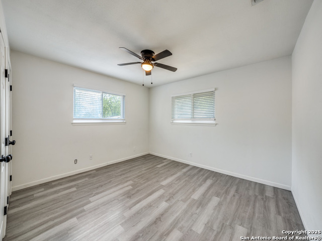 Listing photo id 16 for 9714 Five Forks