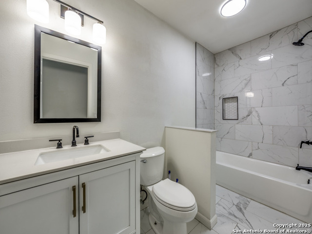 Listing photo id 17 for 9714 Five Forks