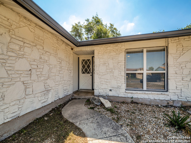 Listing photo id 1 for 9714 Five Forks
