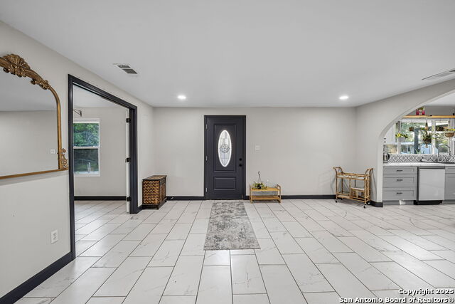 Image 11 of 27 For 133 Alamo  