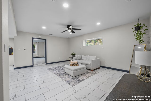 Image 13 of 27 For 133 Alamo  