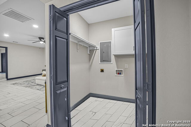 Image 17 of 27 For 133 Alamo  