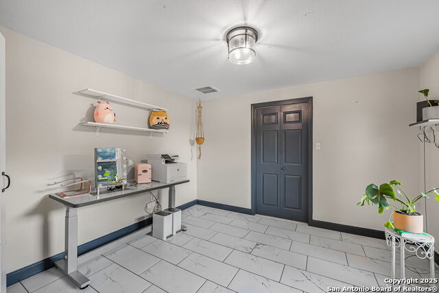 Image 19 of 27 For 133 Alamo  