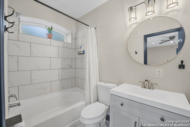 Image 23 of 27 For 133 Alamo  