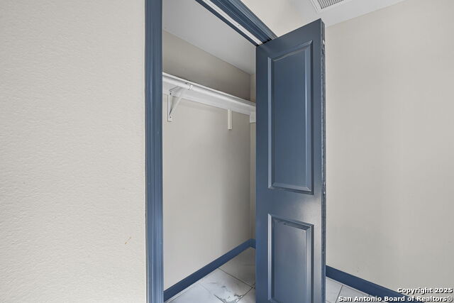 Image 25 of 27 For 133 Alamo  