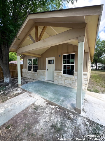 Listing photo id 0 for 710 Fifth St