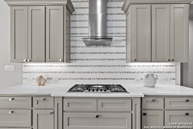 Image 11 of 39 For 302 Majestic Bluff