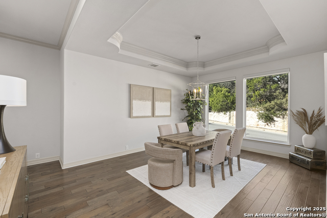 Image 16 of 39 For 302 Majestic Bluff