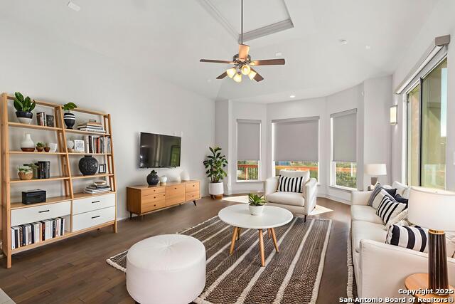 Image 17 of 39 For 302 Majestic Bluff