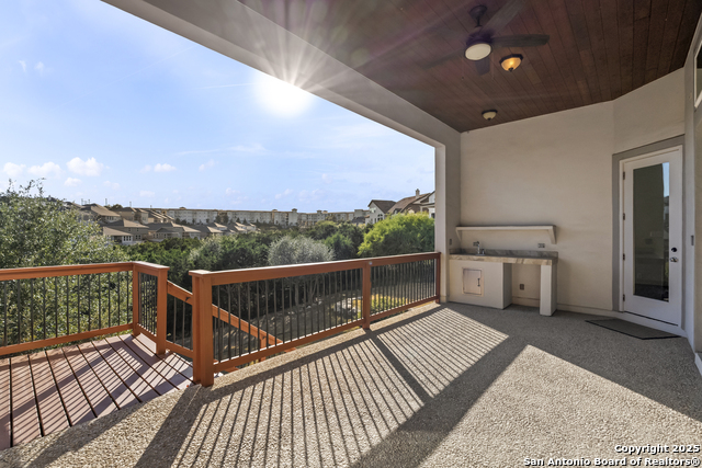 Image 31 of 39 For 302 Majestic Bluff