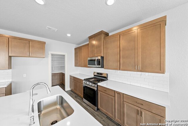 Image 9 of 42 For 7030 Hayes Horizon