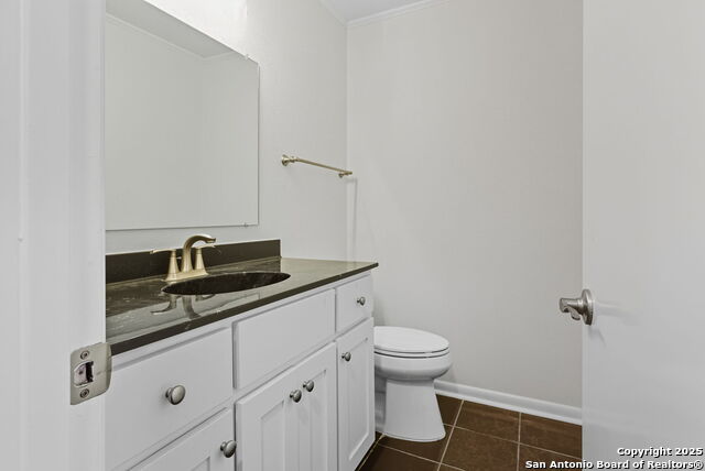 Listing photo id 13 for 6106 Vance Jackson 23