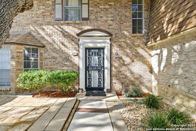 Listing photo id 0 for 6106 Vance Jackson 23