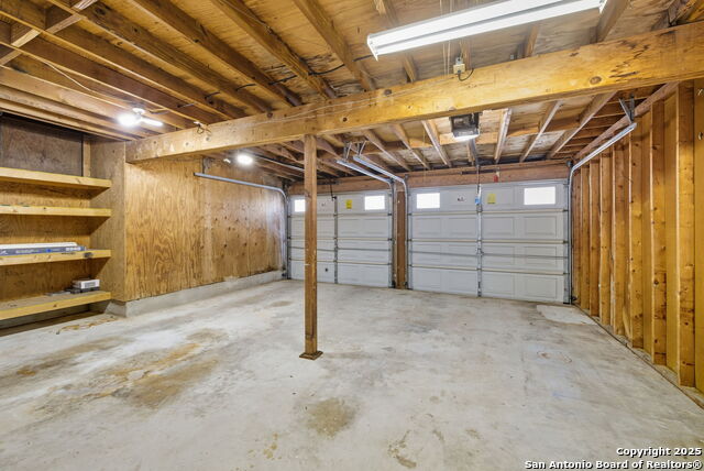 Listing photo id 25 for 6106 Vance Jackson 23