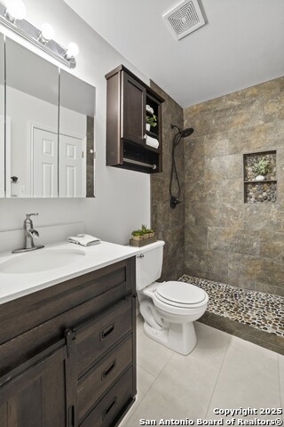 Listing photo id 18 for 104 Amelia Ct