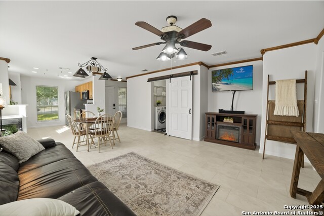 Listing photo id 2 for 104 Amelia Ct