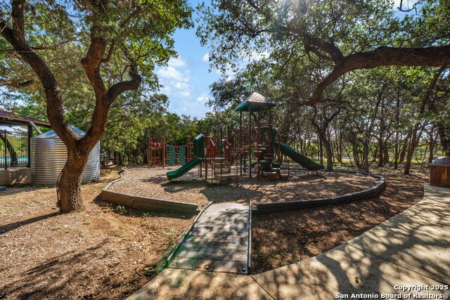 Image 32 of 32 For 8226 Two Winds