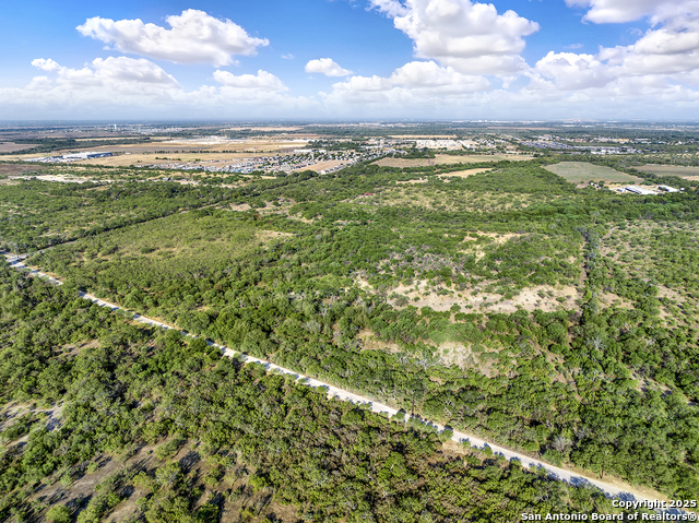 Listing photo id 2 for 1840 Mauermann