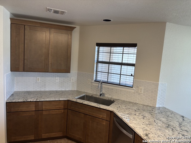 Image 12 of 39 For 10435 Alsfeld Ranch