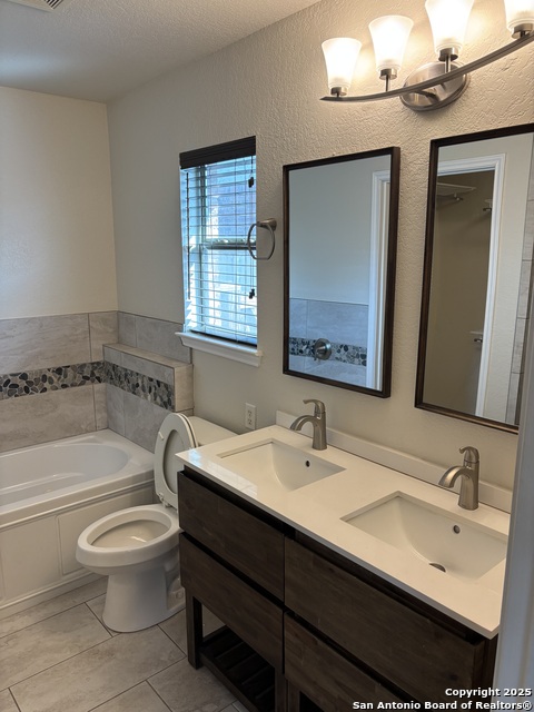 Image 18 of 39 For 10435 Alsfeld Ranch