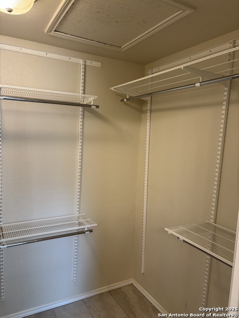 Image 21 of 39 For 10435 Alsfeld Ranch