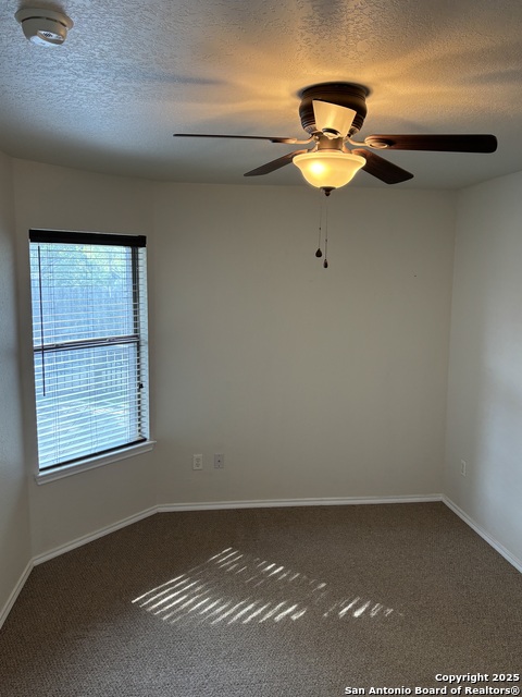 Image 23 of 39 For 10435 Alsfeld Ranch