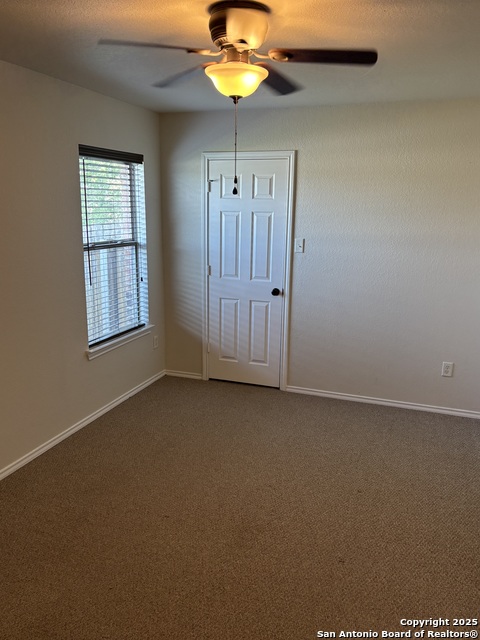 Image 32 of 39 For 10435 Alsfeld Ranch