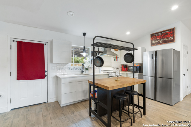 Listing photo id 11 for 519 Sandalwood