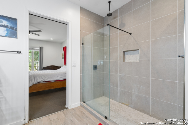 Listing photo id 15 for 519 Sandalwood