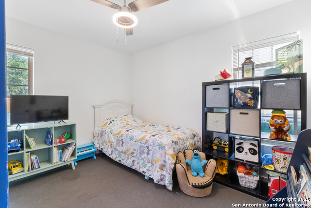 Listing photo id 17 for 519 Sandalwood