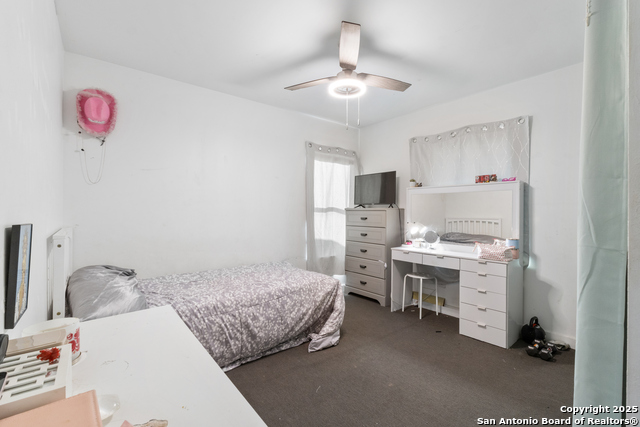 Listing photo id 19 for 519 Sandalwood