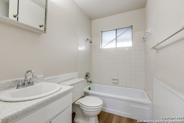 Image 12 of 14 For 3022 Redstart