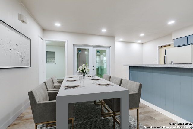 Image 3 of 14 For 3022 Redstart