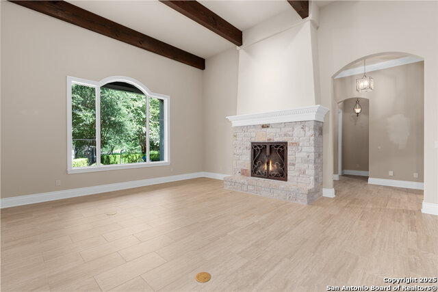 Image 20 of 81 For 8 Winged Foot