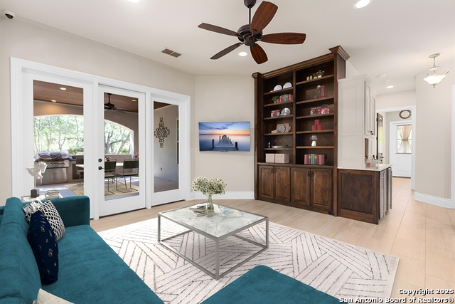 Image 29 of 81 For 8 Winged Foot